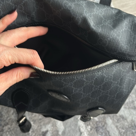 Men’s GUCCI medium backpack with interlocking G - like new, used once - Picture 10 of 13